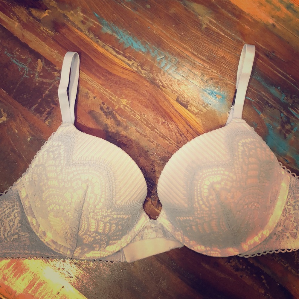 Victoria’s Secret Dream Angles push up bra